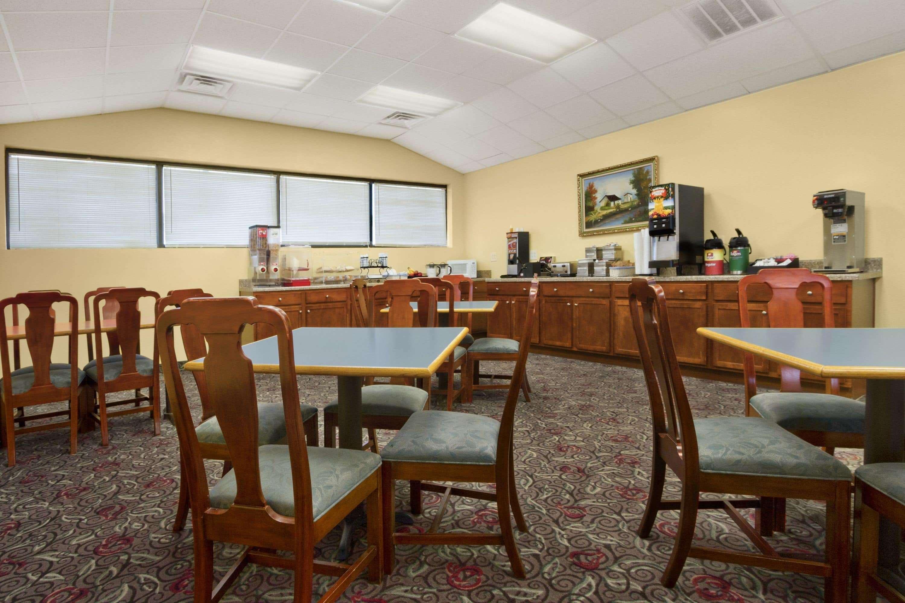 Days By Wyndham Fayetteville-south/i-95 Exit 49 Hotel 3*