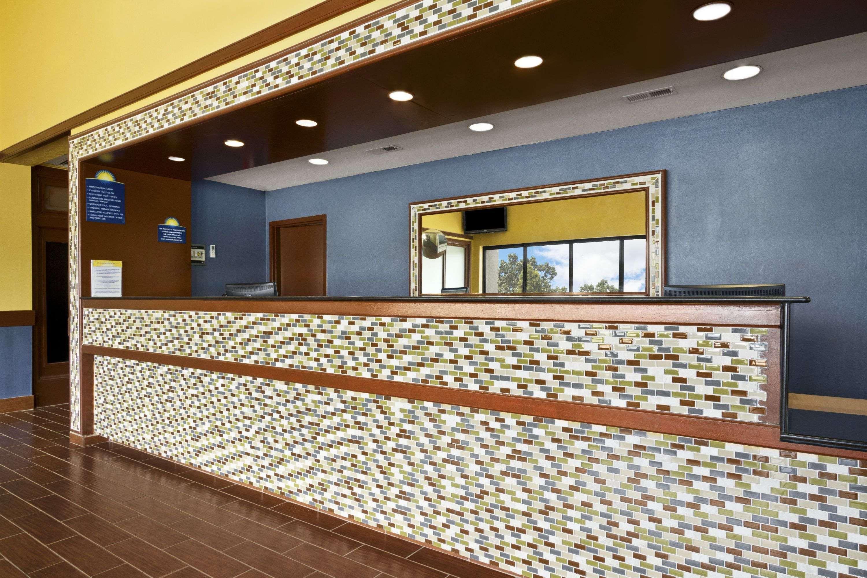 Hotel Days By Wyndham Fayetteville-south/i-95 Exit 49 Fayetteville